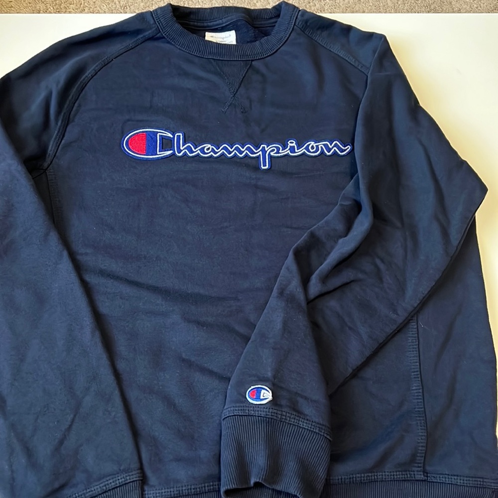 Mens Champion brand crew neck hoodie. Size Medium